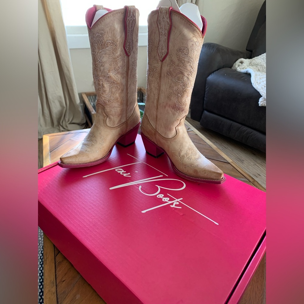 Texi Boot Original Pink Sole - Size 8 - Cowboy boots